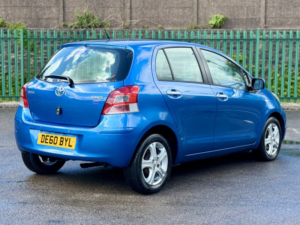 2010 Toyota Yaris 1.33 Dual Vvt-I Tr in Blue — image 4