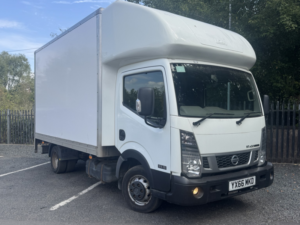 2016 Nissan Nt400 Cabstar 2.5 Dci 35.15 in White — image 3