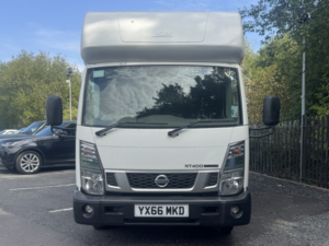 2016 Nissan Nt400 Cabstar 2.5 Dci 35.15 in White — image 5