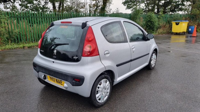 2011 Peugeot 107 1.0 12v Urban in Silver — image 1
