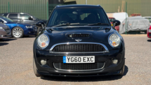 2010 MINI Clubman 1.6 Cooper S Euro 5 5dr in Black — image 2
