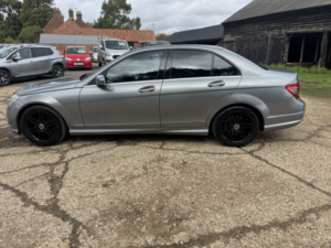 2009 Mercedes-Benz C Class 2.1 C220 Cdi Sport in Silver — image 5