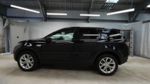 2017 Land Rover Discovery Sport 2.0 Td4 Hse Auto 4WD Euro 6 (s/s) 5dr in Black — image 3