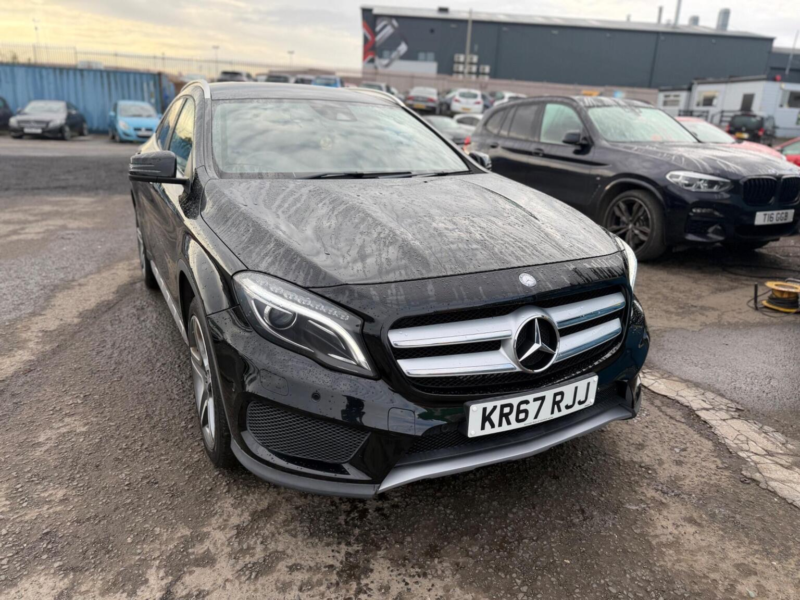 2017 Mercedes-Benz Gla 2.1 Gla220d Amg Line (premium) 7g-Dct 4matic Euro 6 (s/s) 5dr in Black — image 1