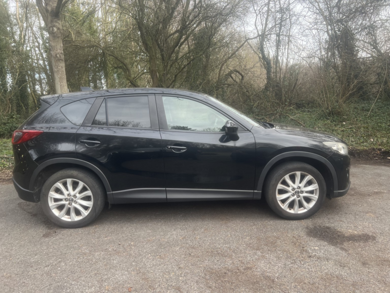 2014 Mazda Cx-5 2.2 Skyactiv-D Sport Nav in Black — image 1