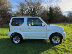 2014 Suzuki Jimny 1.3 Vvt Sz4 Automatic in White — image 3