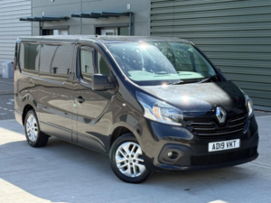 2019 Renault Trafic 1.6 Dci 27 Sport Nav Swb Standard Roof Euro 6 5dr in Black — image 5