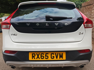 2015 Volvo V40 Cross Country 2.0 D4 Lux Nav Auto Euro 6 (s/s) 5dr in White — image 5