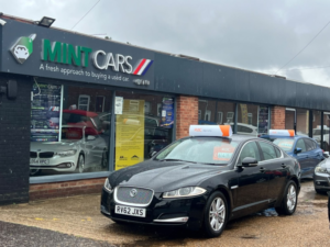 2012 Jaguar Xf 2.2 D Se Business in Black — image 3