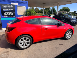 2014 Vauxhall Astra Gtc 1.4t Sport Coupe 3dr Petrol Manual Euro 5 (s/s) (140 Ps) in Red — image 2