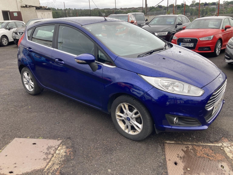2015 Ford Fiesta 1.0 T Ecoboost Zetec in Blue — image 1