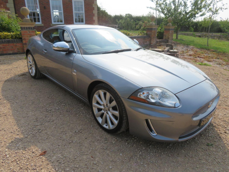 2011 Jaguar Xk 5.0 V8 Coupe X150 in Grey — image 1