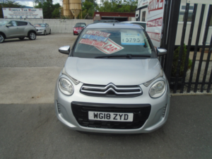 2018 Citroen C1 1.2 Puretech Flair Hatchback 5dr Petrol Manual Euro 6 (82 Ps) in Grey — image 2