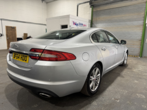 2014 Jaguar Xf 2.2 D Premium Luxury in Silver — image 5
