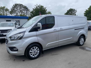 2023 Ford Transit Custom Custom 300 Limited L1h1 — image 3