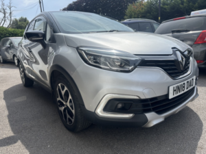 2018 Renault Captur 1.5 Signature X Nav Dci 110 in Silver — image 3