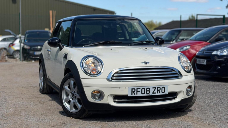 2008 MINI Hatch 1.6 Cooper Euro 4 3dr in White — image 1