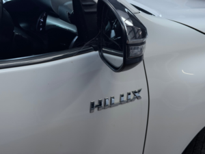 2021 Toyota Hilux 2.8 D-4d Invincible Pickup Double Cab 4dr Diesel Auto 4WD Euro 6 (s/s) (204 Ps) in White — image 4