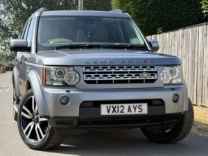 2012 Land Rover Discovery 4 3.0 Sd V6 Hse in Grey — image 2