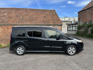 2015 Ford Grand Tourneo Connect 1.6 Tdci Titanium in Black — image 3