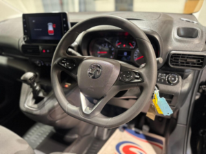 2023 Vauxhall Combo 1.5 Turbo D 2300 Prime L2 H1 Euro 6 (s/s) 6dr in Black — image 2