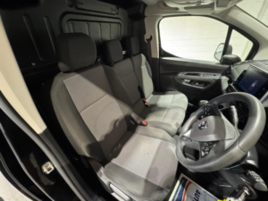 2023 Vauxhall Combo 1.5 Turbo D 2300 Prime L2 H1 Euro 6 (s/s) 6dr in Black — image 3