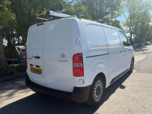 2021 Citroen Dispatch 1.5 Bluehdi 1000 Enterprise M Fwd 2 Euro 6 (s/s) 6dr in White — image 6
