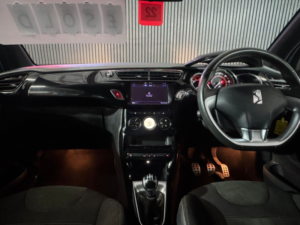 2016 Ds Automobiles Ds 3 1.6 Bluehdi Elegance in Blue — image 3