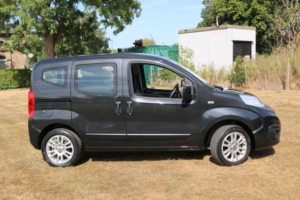 2020 Fiat Qubo 1.3 1.3 Multijet 80hp Lounge in Black — image 2