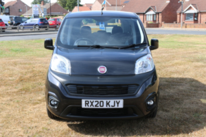 2020 Fiat Qubo 1.3 1.3 Multijet 80hp Lounge in Black — image 3