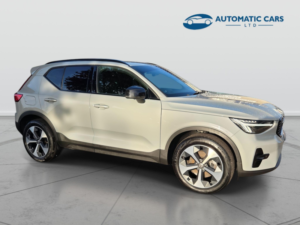 2024 Volvo Xc40 B4 Plus in Grey — image 4