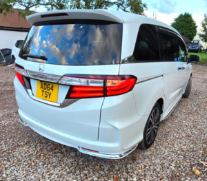 2014 Honda Odyssey Absolute Edition-2.4l Petrol-Automatic-7 Seats Family Car-Ulez/caz Pass-Free 28months Warranty & 12months Aa Breakdown in White — image 5