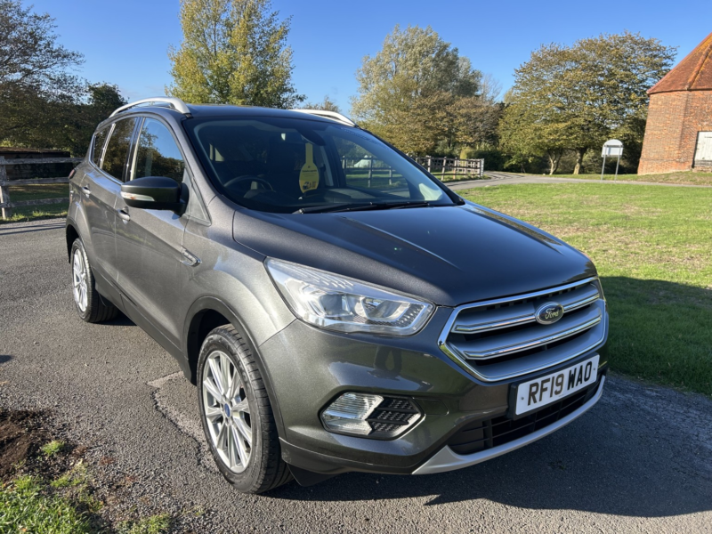 2019 Ford Kuga 1.5 T Ecoboost Titanium Edition in Grey — image 1