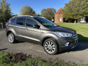 2019 Ford Kuga 1.5 T Ecoboost Titanium Edition in Grey — image 3