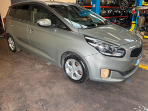 2016 Kia Carens 1.7 Crdi 2 Euro 6 (s/s) 5dr in Silver — image 6