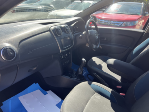 2015 Dacia Logan Mcv 0.9 Laureate Prime Tce 90 in Blue — image 4