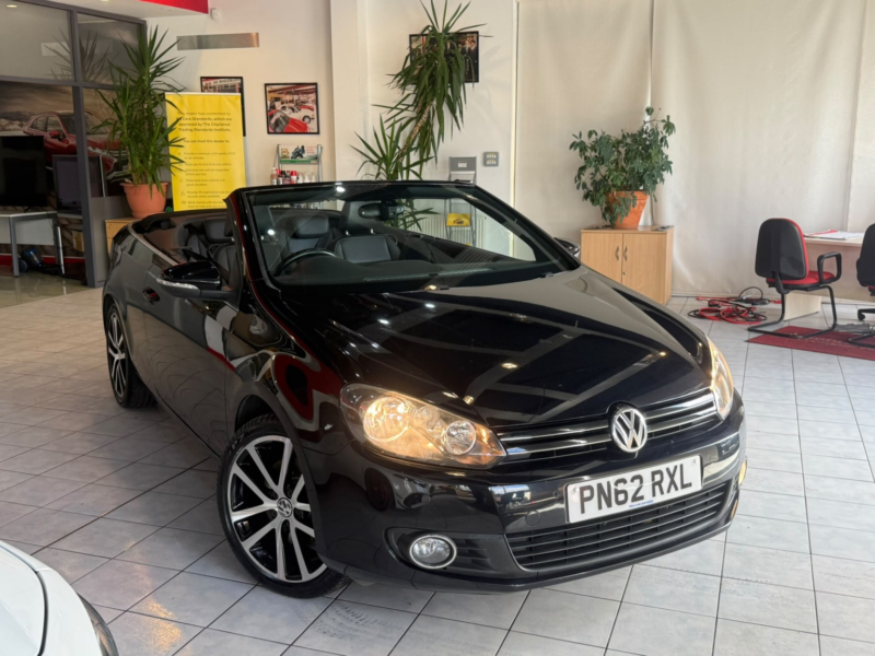 2012 Volkswagen Golf 2.0 Tdi Bluemotion Tech Gt in Black — image 1