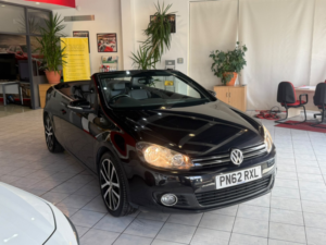 2012 Volkswagen Golf 2.0 Tdi Bluemotion Tech Gt in Black — image 2