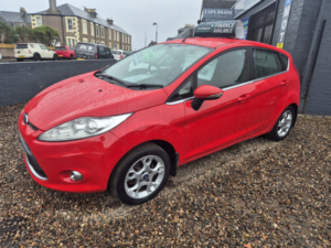 2012 Ford Fiesta 1.3 Zetec in Red — image 5