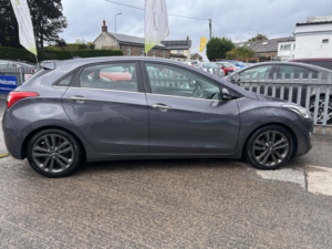 2015 Hyundai I30 1.6 Crdi Blue Drive Premium in Grey — image 3