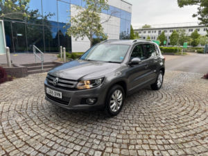 2015 Volkswagen Tiguan 2.0 Tdi Bluemotion Tech Match DSG 4WD Euro 6 (s/s) 5dr in Grey — image 3