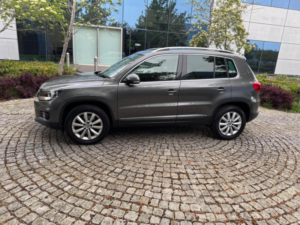 2015 Volkswagen Tiguan 2.0 Tdi Bluemotion Tech Match DSG 4WD Euro 6 (s/s) 5dr in Grey — image 6