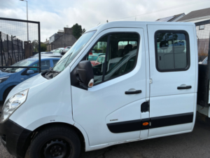 2015 Vauxhall Movano 2.3 Cdti 3500 Chassis Double Cab 4dr Diesel Manual Rwd L2 H1 Euro 5 (125 Ps) in White — image 5