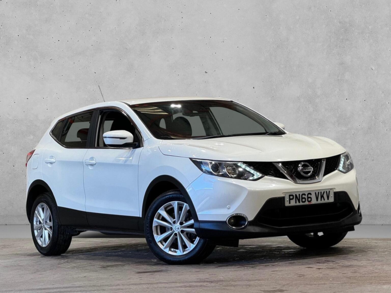 2016 Nissan Qashqai 1.5 Dci Acenta 2WD Euro 6 (s/s) 5dr in White — image 1