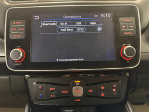 2020 Nissan Leaf 40kwh N-Connecta Hatchback 5dr Electric Auto (150 Ps) in Multicolour — image 4