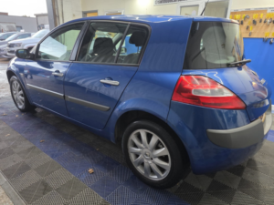 2007 Renault Megane 1.4 16v Dynamique 5dr in Blue — image 4