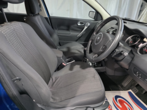 2007 Renault Megane 1.4 16v Dynamique 5dr in Blue — image 6