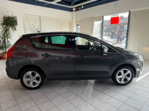 2013 Peugeot 3008 1.6 E-Hdi Active in Grey — image 4