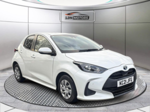 2021 Toyota Yaris 1.5 Vvt-H Excel E-CVT Euro 6 (s/s) 5dr in White — image 4