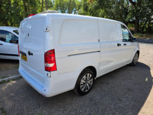 2020 Mercedes-Benz Vito 1.7 114 Cdi Progressive Fwd L2 Euro 6 (s/s) 5dr (lwb) in White — image 3
